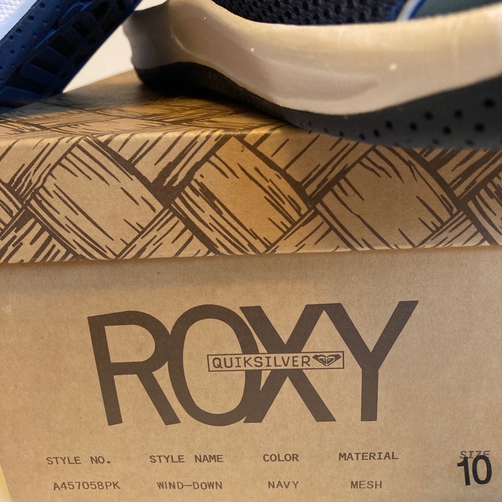 2000 Roxy Slides - Picture 4 of 4